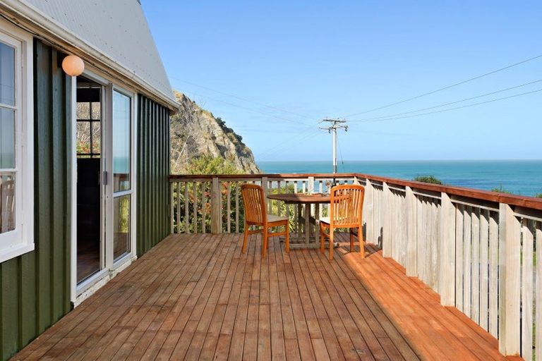 Photo of property in 17 Tawhiti Street, Tokomaru Bay, 4079