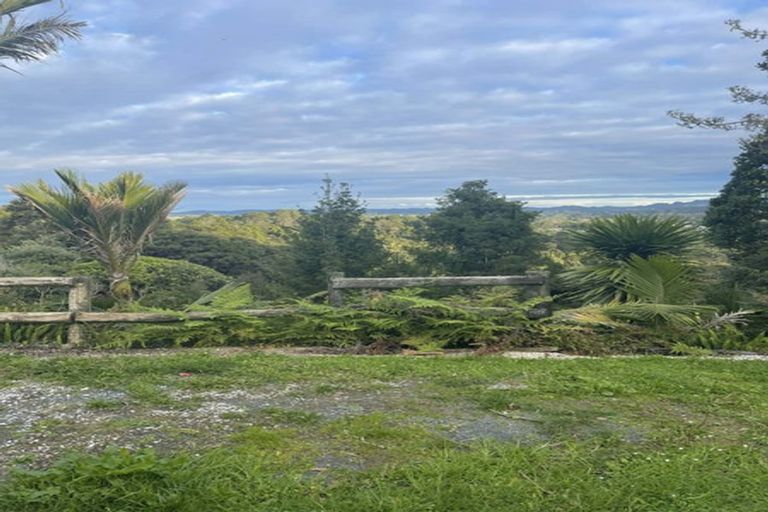 Photo of property in 84 Crows Road, Swanson, Auckland, 0614