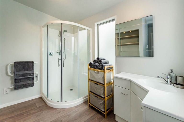 Photo of property in 11 Otaihanga Road, Otaihanga, Paraparaumu, 5036