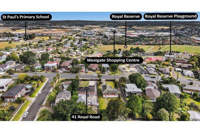 Photo of property in 41 Royal Road, Massey, Auckland, 0614