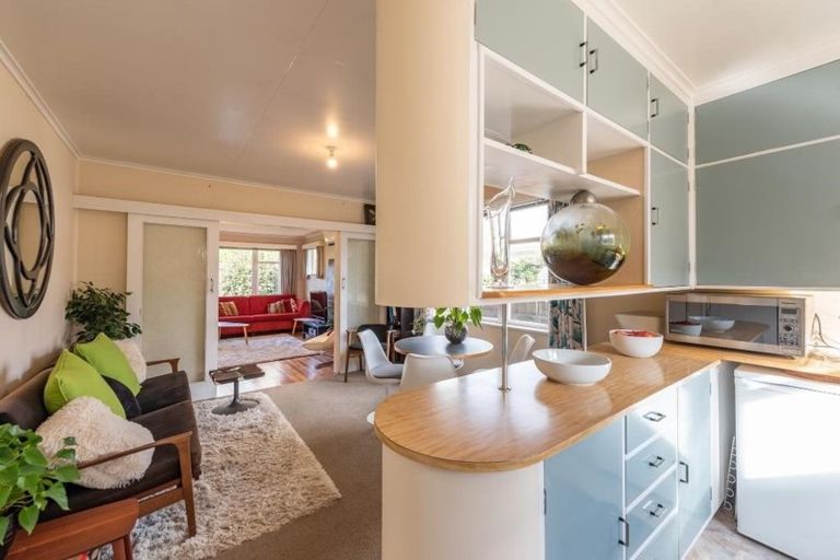 Photo of property in 273 Middleton Road, Glenside, Wellington, 6037