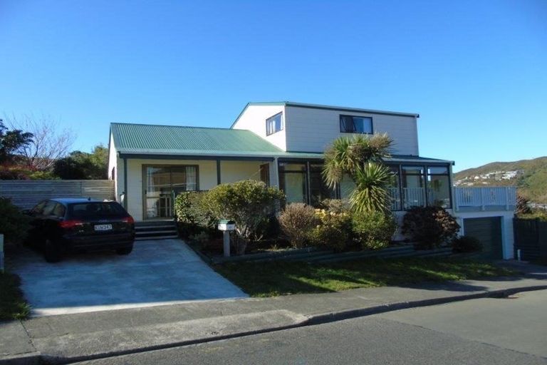 Photo of property in 48 Percy Dyett Drive, Karori, Wellington, 6012