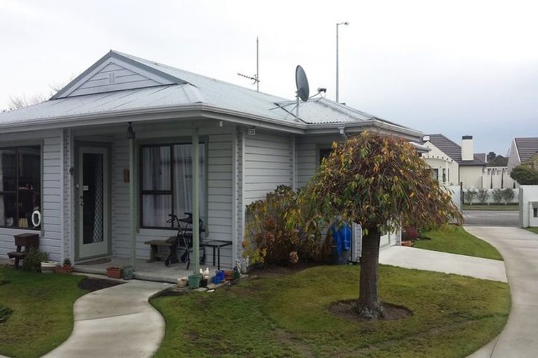 Photo of property in 86 Roydvale Avenue, Burnside, Christchurch, 8053
