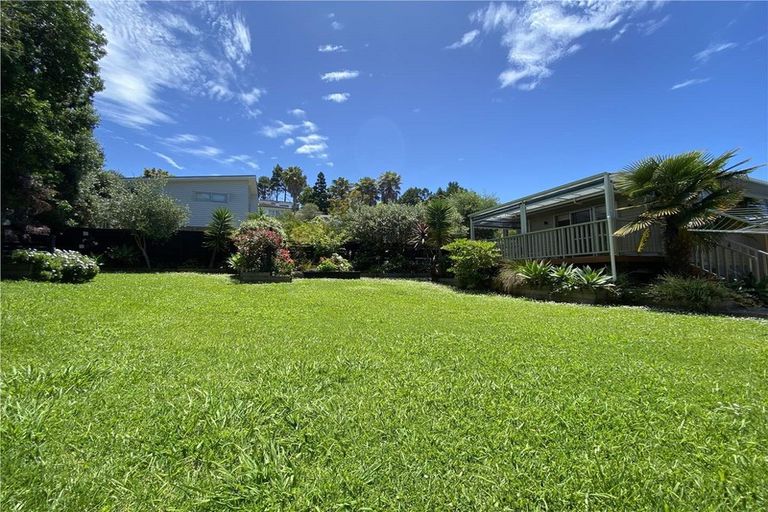 Photo of property in 36 Sequoia Place, Sunnynook, Auckland, 0620