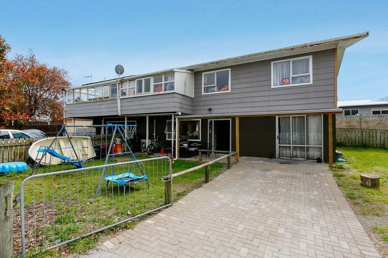 Photo of property in 26 Invergarry Road, Hilltop, Taupo, 3330