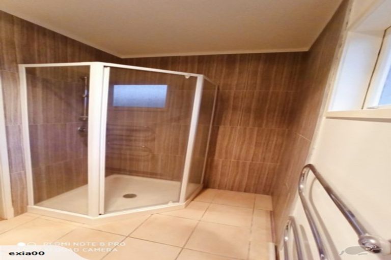 Photo of property in 12 Colwill Road, Massey, Auckland, 0614