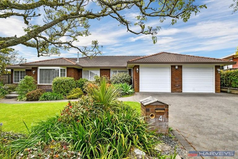 Photo of property in 4 Larkspur Court, The Gardens, Auckland, 2105