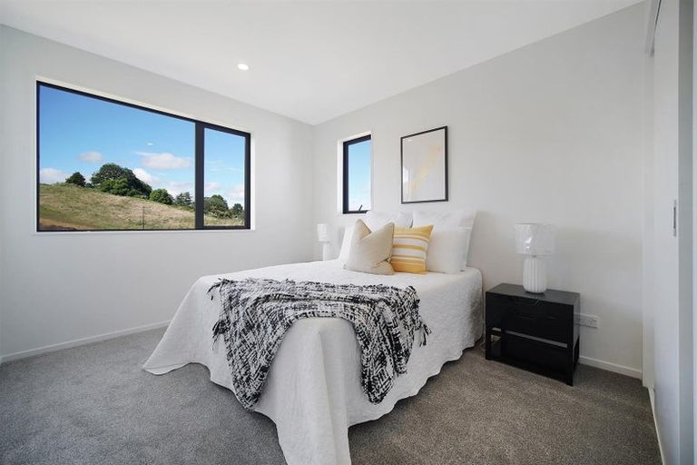 Photo of property in 58a Crestview Rise, Papakura, 2110