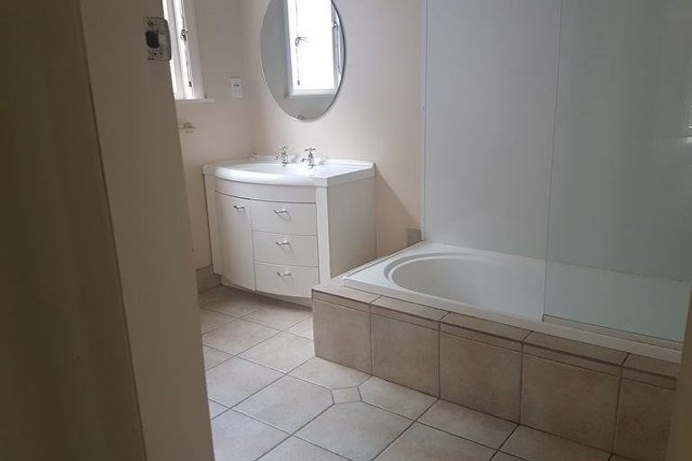 Photo of property in 9 Collingwood Street, Hokowhitu, Palmerston North, 4410