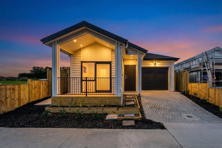 Photo of property in 14 Marino Street, Karaka, 2578