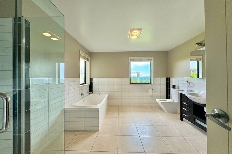 Photo of property in 45 Harry Dreadon Road, Opaheke, Papakura, 2584