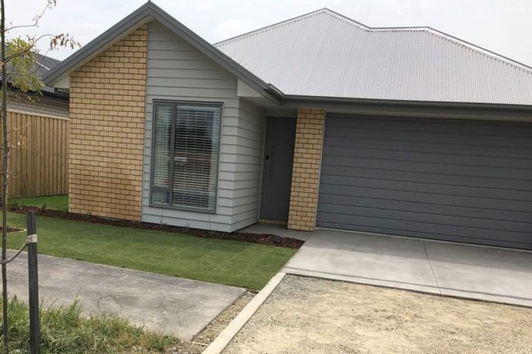 Photo of property in 17 Broadway Parade, Rolleston, 7615