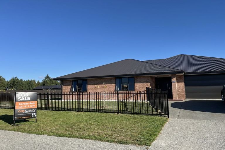 Photo of property in 8 Birch Hill Drive, Twizel, 7901