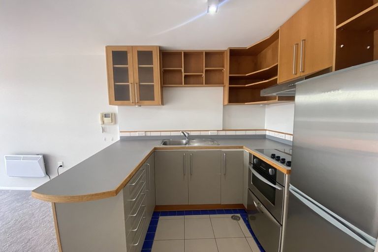 Photo of property in 50b Hawker Street, Mount Victoria, Wellington, 6011