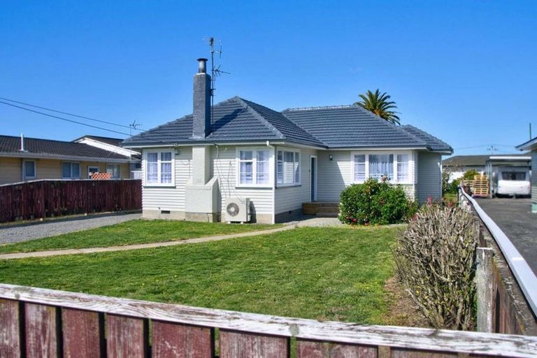 Photo of property in 107 Dixon Street, Masterton, 5810