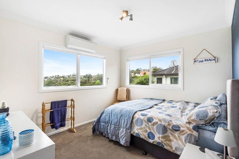 Photo of property in 286 Whangaparaoa Road, Red Beach, 0932