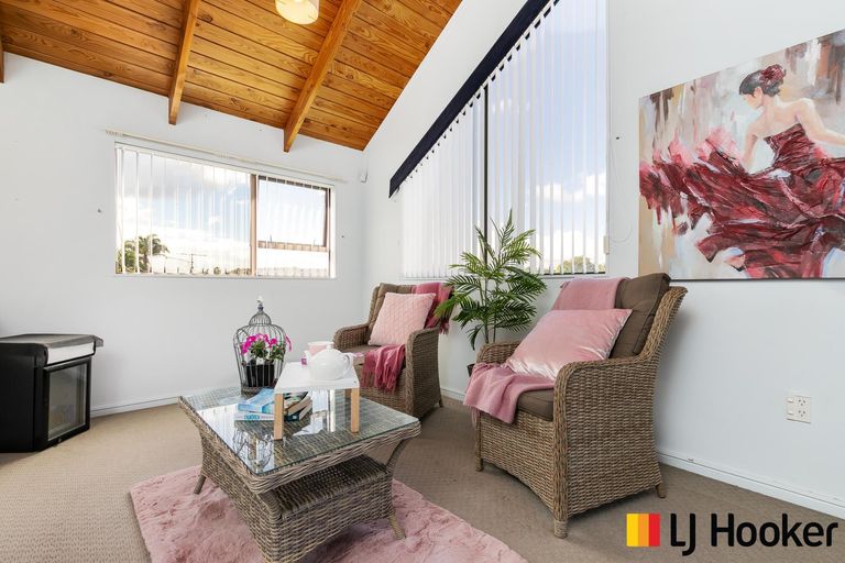 Photo of property in 16 Muirfield Street, Wattle Downs, Auckland, 2103