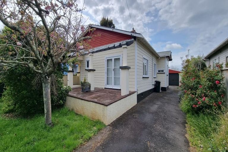 Photo of property in 5 Godwin Crescent, College Estate, Whanganui, 4500