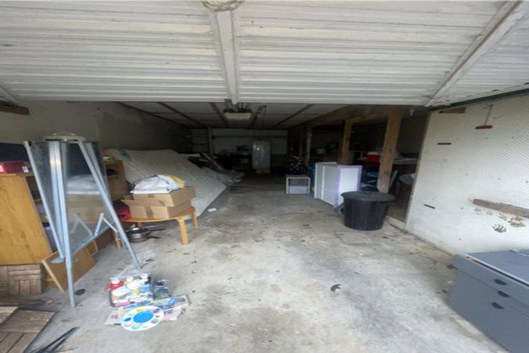 Photo of property in 62b Baylands Drive, Newlands, Wellington, 6037