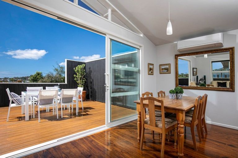 Photo of property in 6 Fairway Avenue, Red Beach, 0932