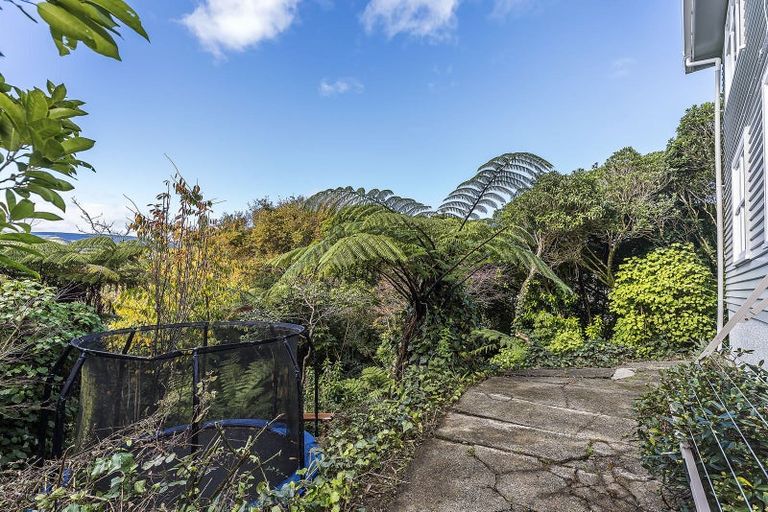 Photo of property in 11 Chester Road, Tawa, Wellington, 5028