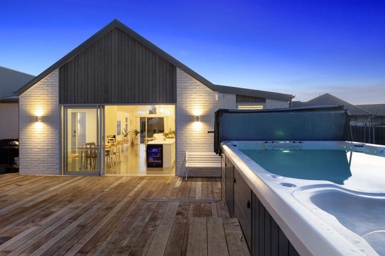 Photo of property in 69b Douglas Road, Amberley, 7410