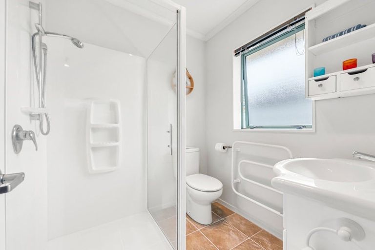 Photo of property in 12 Percy Kinsman Crescent, Riverstone Terraces, Upper Hutt, 5018