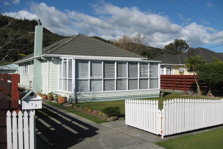 Photo of property in 136 Moohan Street, Wainuiomata, Lower Hutt, 5014