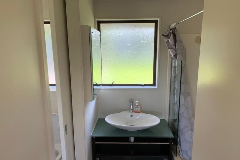 Photo of property in 1/35 D'oyly Drive, Stanmore Bay, Whangaparaoa, 0932