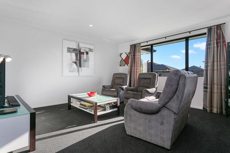 Photo of property in 27 Plescher Crescent, Leamington, Cambridge, 3432