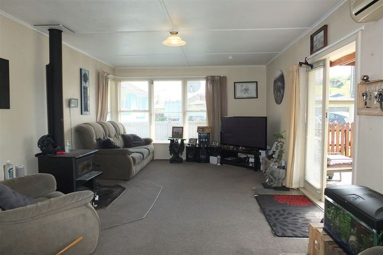 Photo of property in 42 Cornwall Street, Watlington, Timaru, 7910