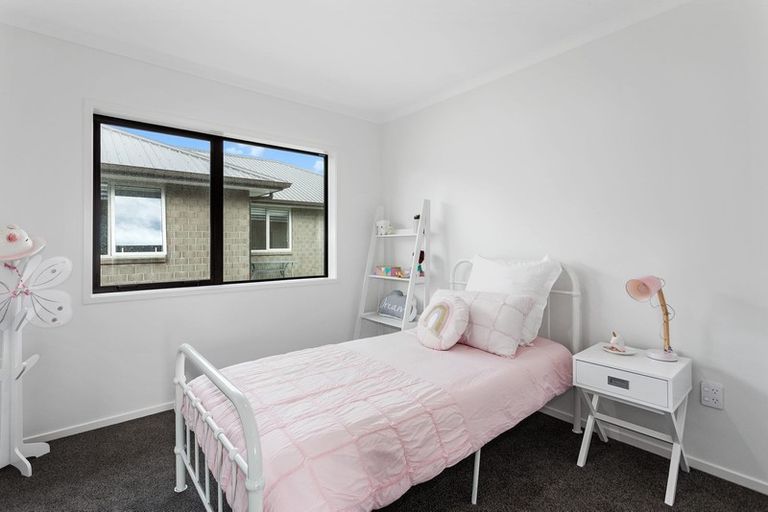 Photo of property in 1 Karearea Drive, Coastlands, Whakatane, 3120