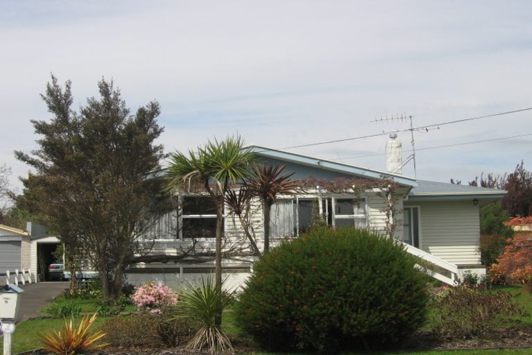 Photo of property in 16 Fenruss Street, Fairy Springs, Rotorua, 3015