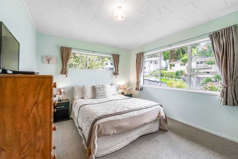 Photo of property in 8 Newstead Avenue, Browns Bay, Auckland, 0632
