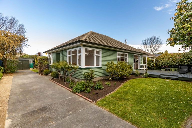 Photo of property in 54 Glenfield Crescent, Mairehau, Christchurch, 8052