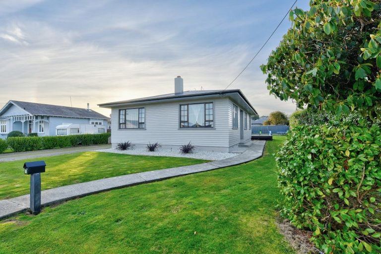 Photo of property in 15 Irving Street, Gore, 9710