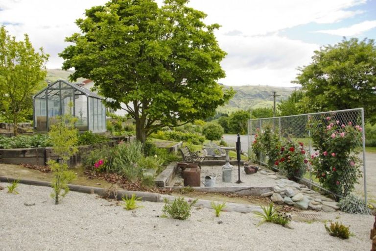 Photo of property in 2 Tweed Street, Roxburgh, 9500