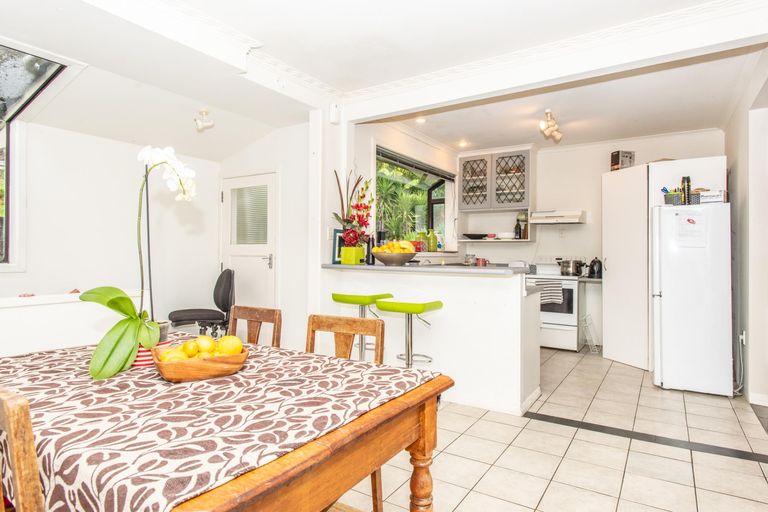 Photo of property in 67 Seddon Crescent, Whataupoko, Gisborne, 4010