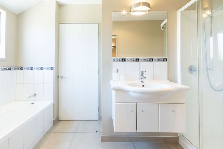 Photo of property in 12 Marguerite Place, Aidanfield, Christchurch, 8025