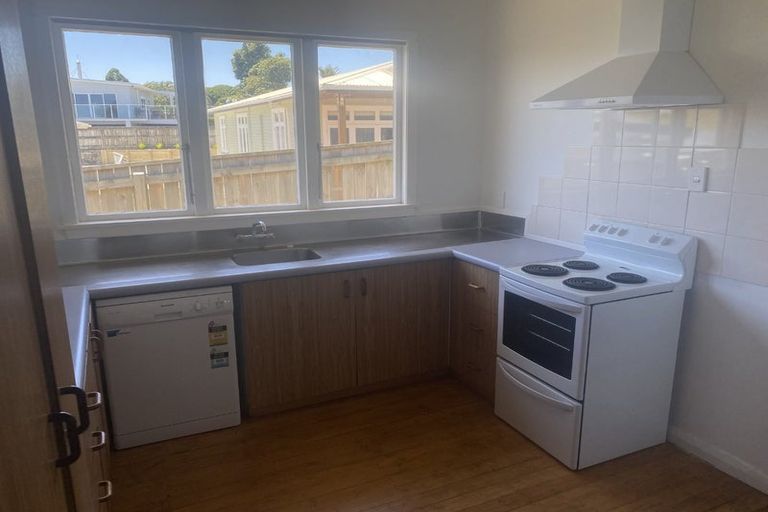 Photo of property in 43 Pohutukawa Place, Bell Block, New Plymouth, 4312