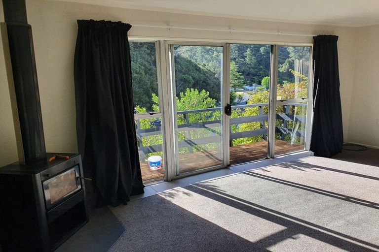 Photo of property in 18b August Street, Stokes Valley, Lower Hutt, 5019