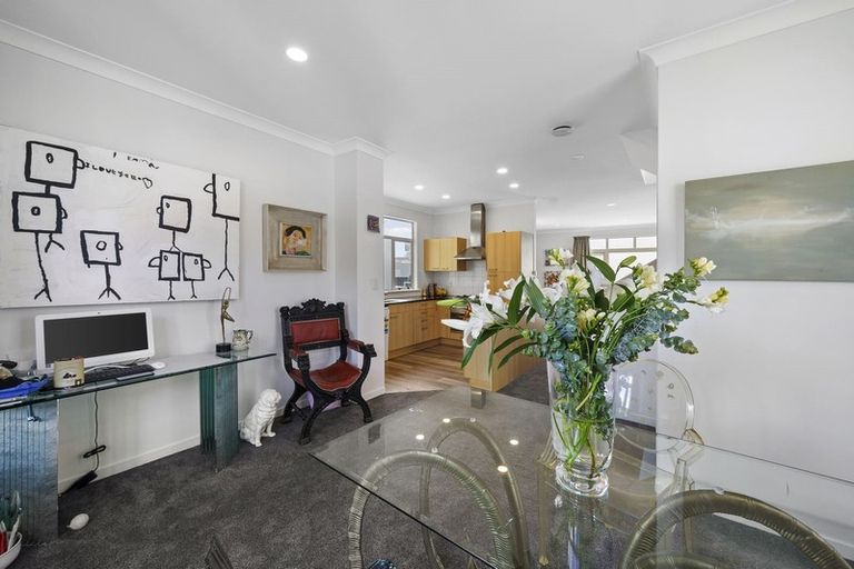 Photo of property in 35b Hobson Crescent, Thorndon, Wellington, 6011