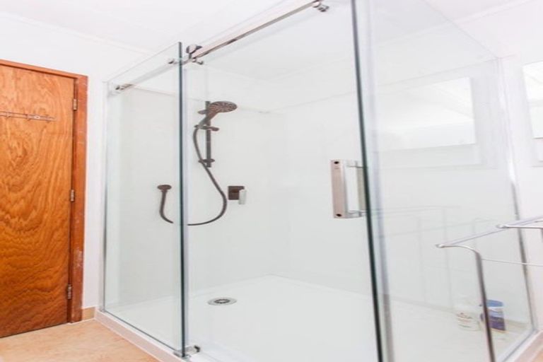 Photo of property in 54a Forest Hill Road, Henderson, Auckland, 0612