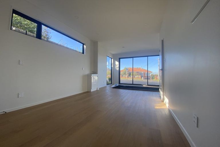 Photo of property in 3/16 Williamson Avenue, Belmont, Auckland, 0622