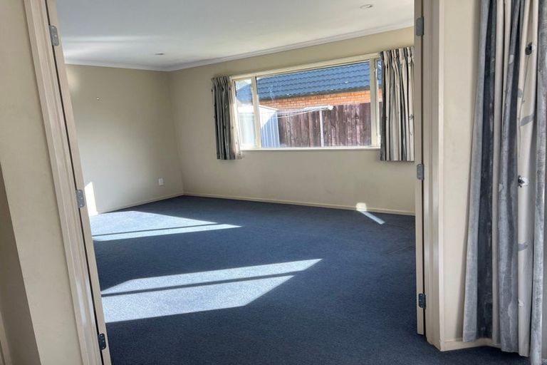 Photo of property in 49 Chesterfield Mews, Russley, Christchurch, 8042