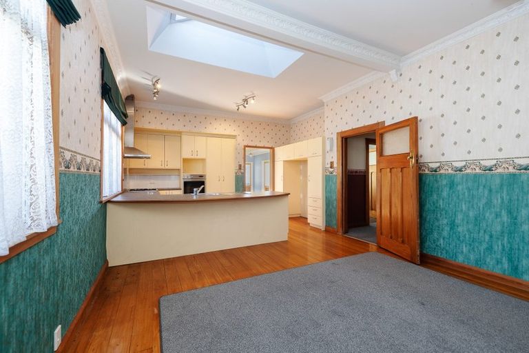 Photo of property in 169 Featherston Street, Palmerston North, 4410