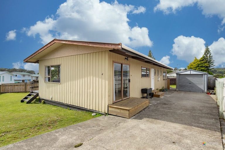 Photo of property in 44 Beaumaris Crescent, Ascot Park, Porirua, 5024