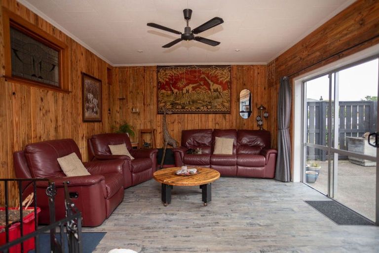 Photo of property in 18 Princess Street, Dannevirke, 4930