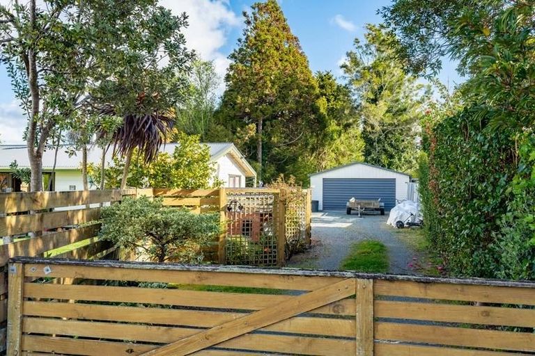 Photo of property in 28 Shoemaker Road, Waipu, 0510