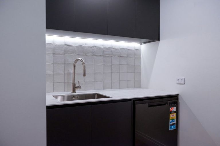 Photo of property in 17 Taruna Place, Havelock North, 4130